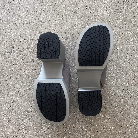 Naked Feet FREJA IN GREY HEELED SANDALS - Picture 4 of 7